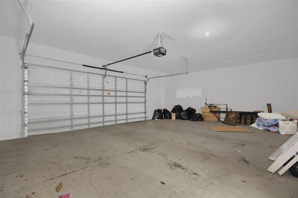 En Venta: $585,000 (4 camas, 3 baños, 2477 Pies cuadrados)
