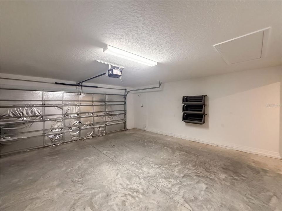 En Venta: $329,000 (4 camas, 2 baños, 1918 Pies cuadrados)