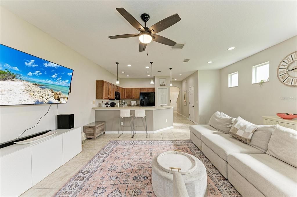 For Sale: $279,900 (3 beds, 2 baths, 1692 Square Feet)