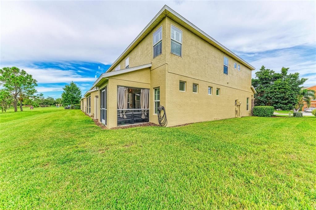 For Sale: $279,900 (3 beds, 2 baths, 1692 Square Feet)