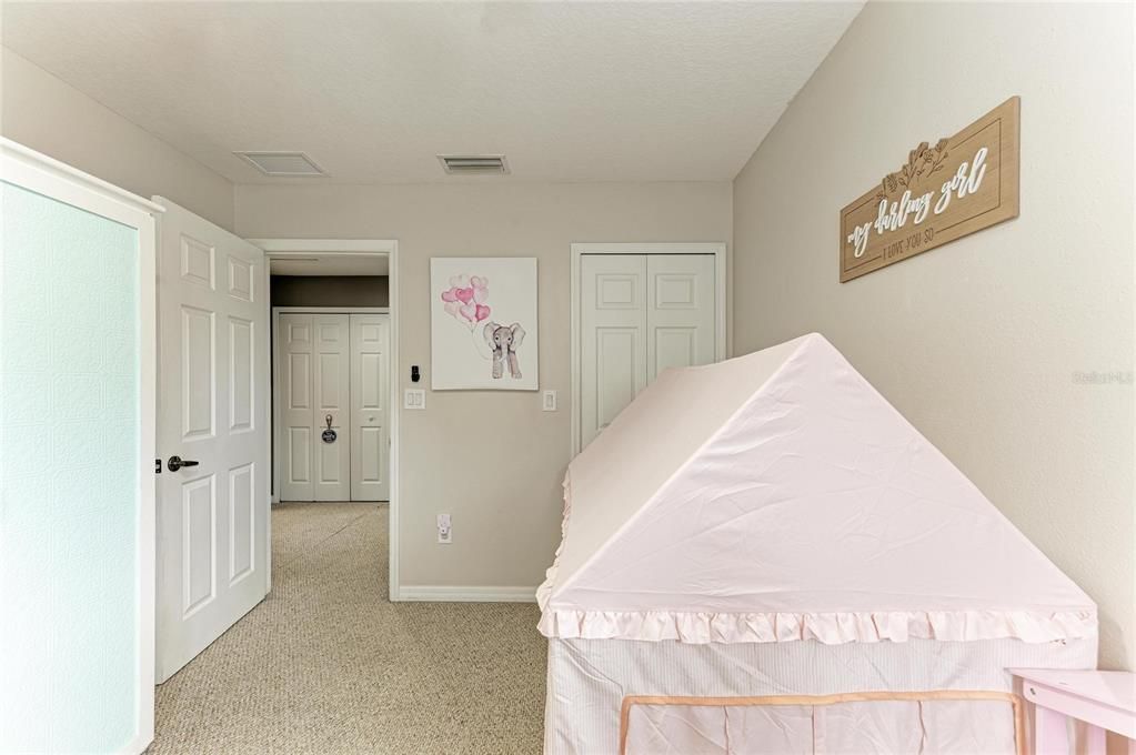 For Sale: $279,900 (3 beds, 2 baths, 1692 Square Feet)
