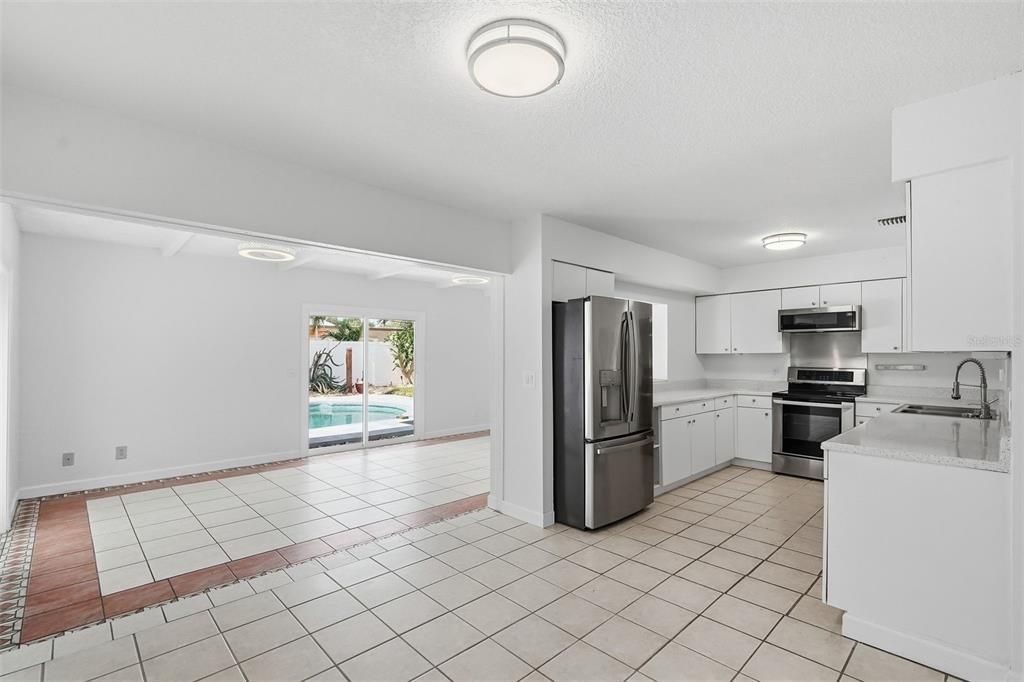 For Sale: $499,900 (3 beds, 2 baths, 1808 Square Feet)