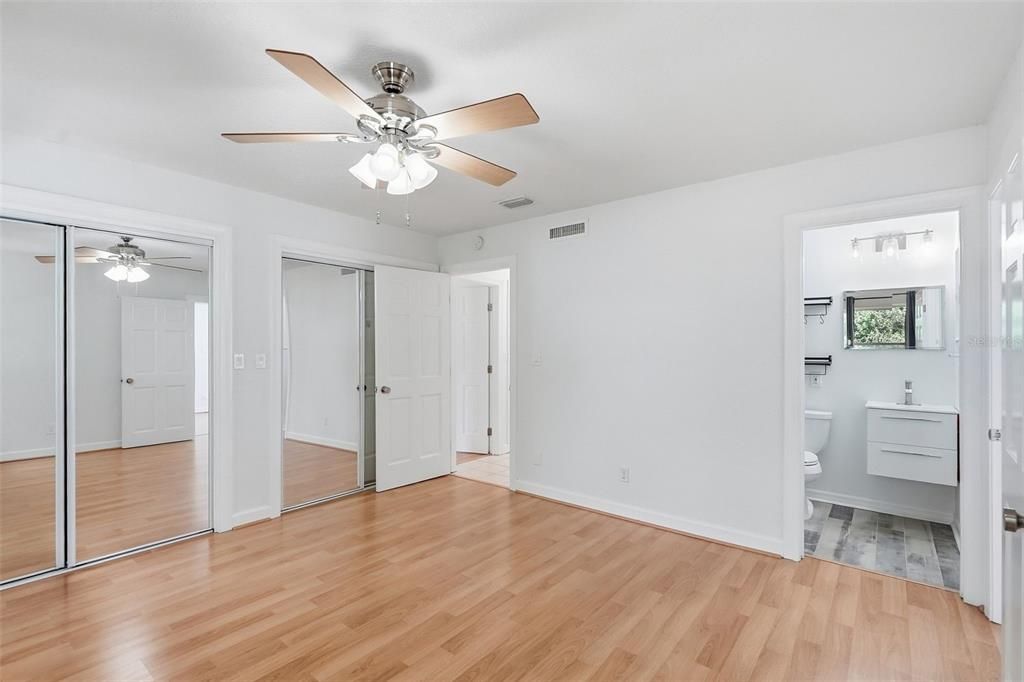 For Sale: $499,900 (3 beds, 2 baths, 1808 Square Feet)