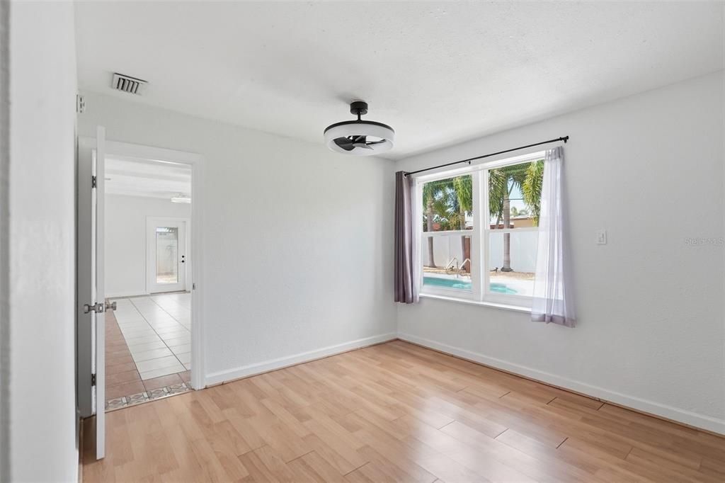 For Sale: $499,900 (3 beds, 2 baths, 1808 Square Feet)
