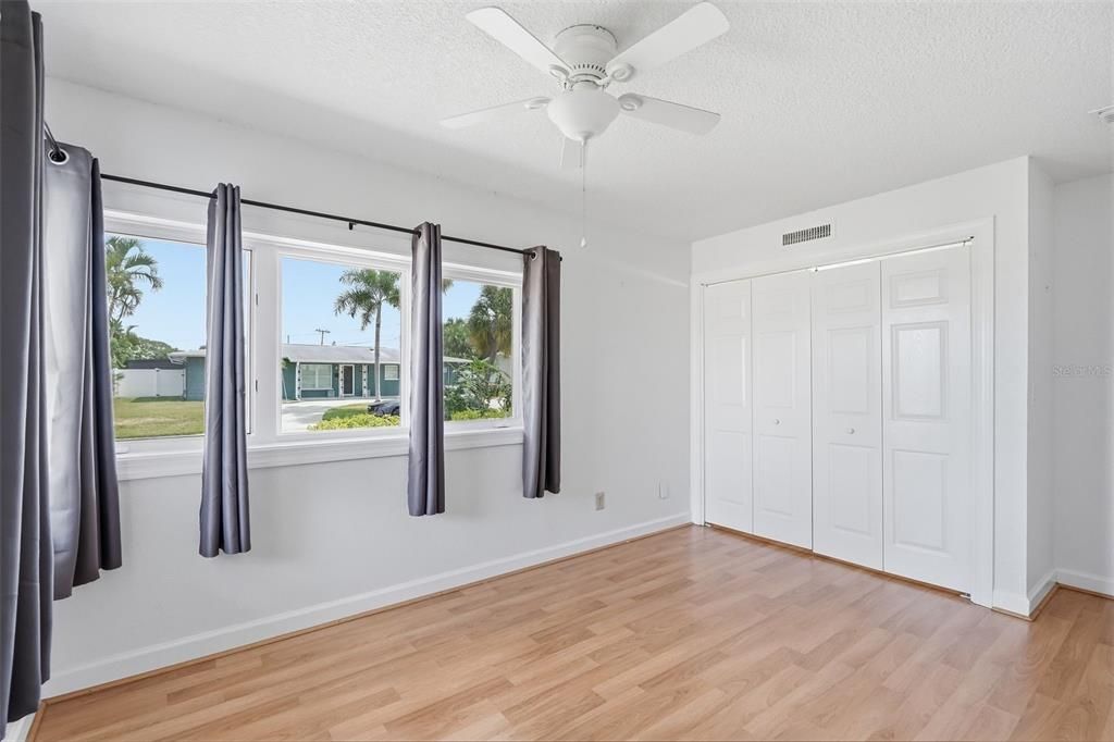 For Sale: $499,900 (3 beds, 2 baths, 1808 Square Feet)