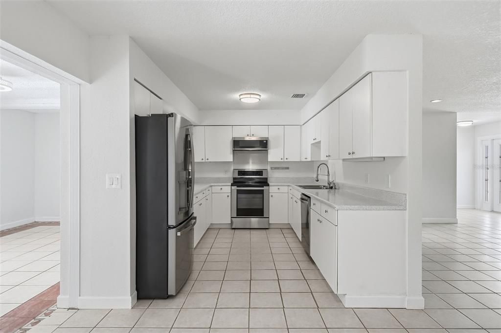 For Sale: $499,900 (3 beds, 2 baths, 1808 Square Feet)