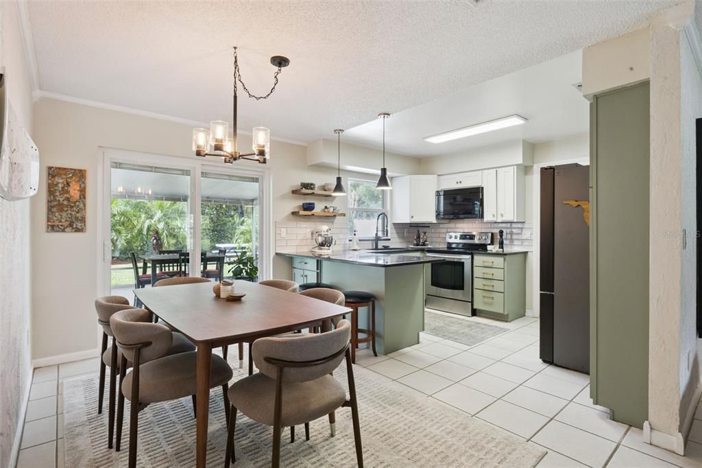 For Sale: $357,000 (3 beds, 2 baths, 1120 Square Feet)