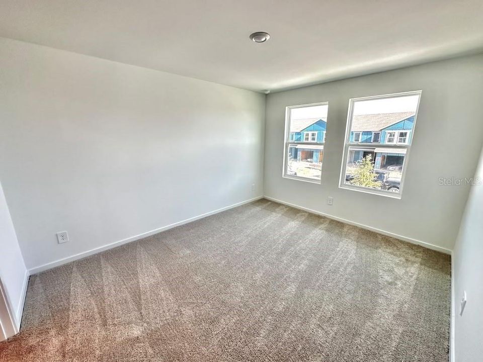 For Rent: $1,840 (3 beds, 2 baths, 1386 Square Feet)