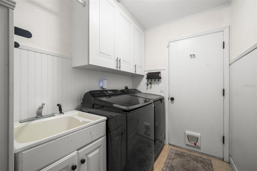 En Venta: $535,000 (4 camas, 3 baños, 2206 Pies cuadrados)