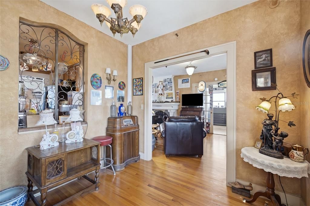 En Venta: $500,000 (2 camas, 1 baños, 1420 Pies cuadrados)