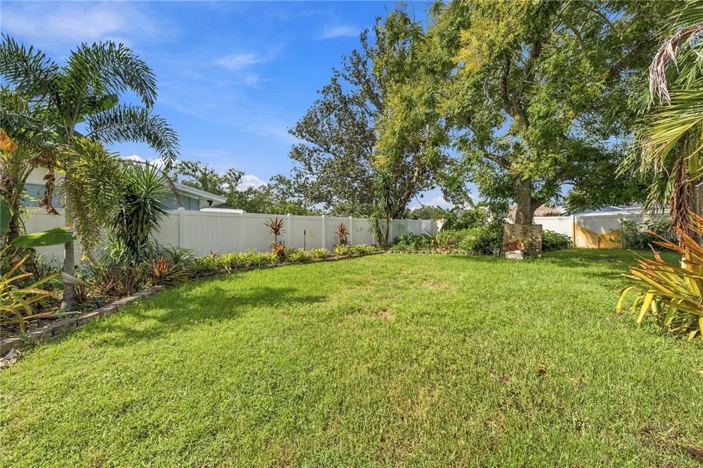 For Sale: $550,000 (3 beds, 2 baths, 1865 Square Feet)