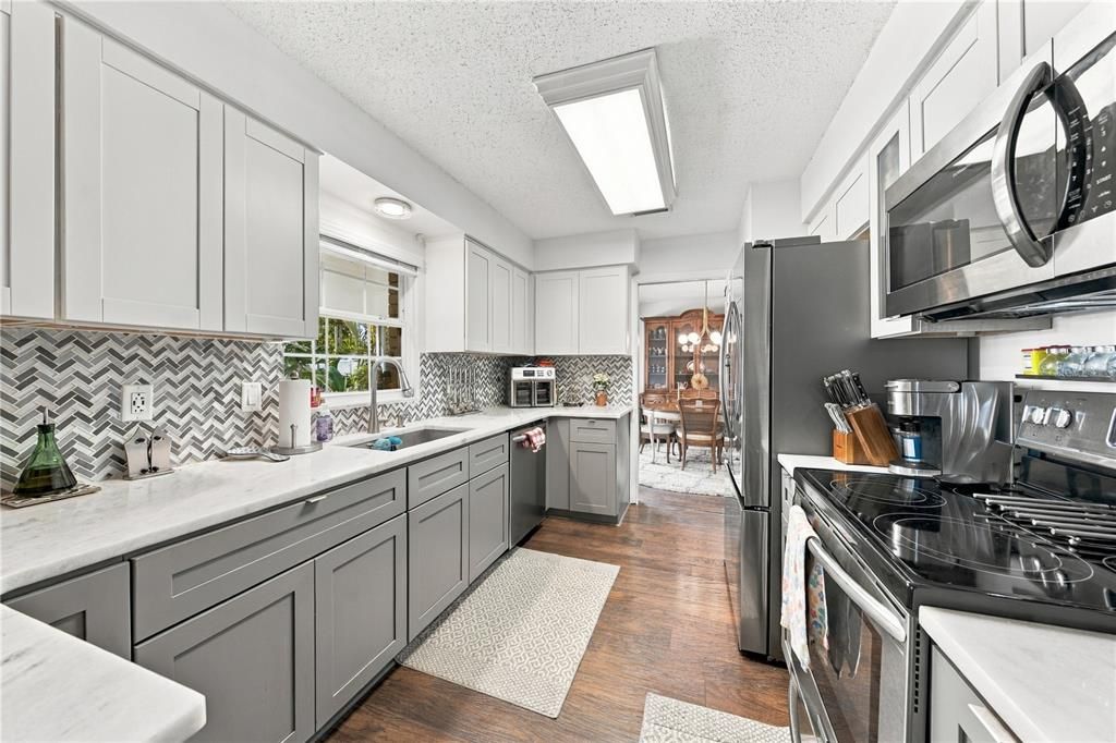 For Sale: $550,000 (3 beds, 2 baths, 1865 Square Feet)