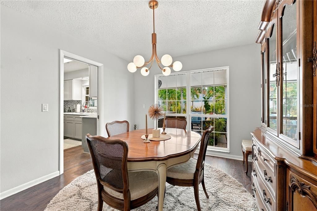 For Sale: $550,000 (3 beds, 2 baths, 1865 Square Feet)