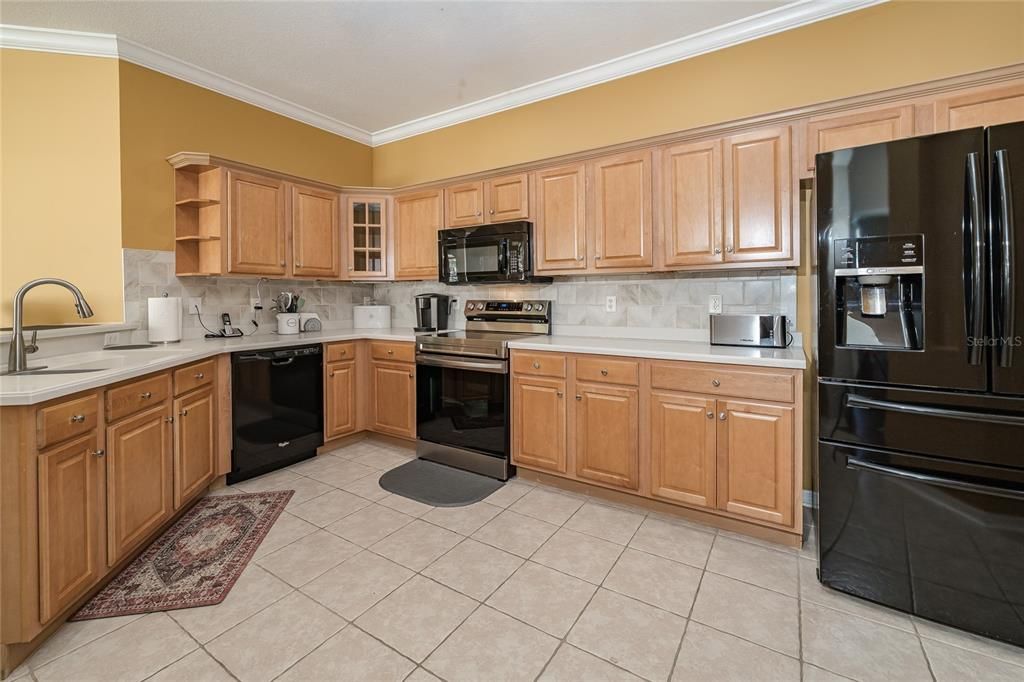 For Sale: $345,000 (3 beds, 2 baths, 1760 Square Feet)