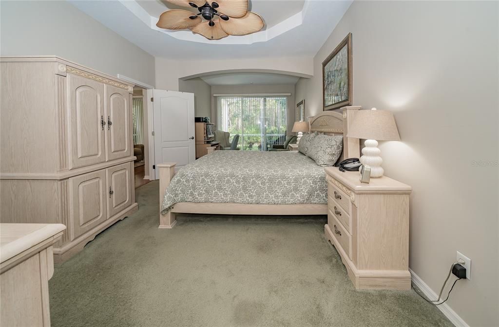 For Sale: $345,000 (3 beds, 2 baths, 1760 Square Feet)