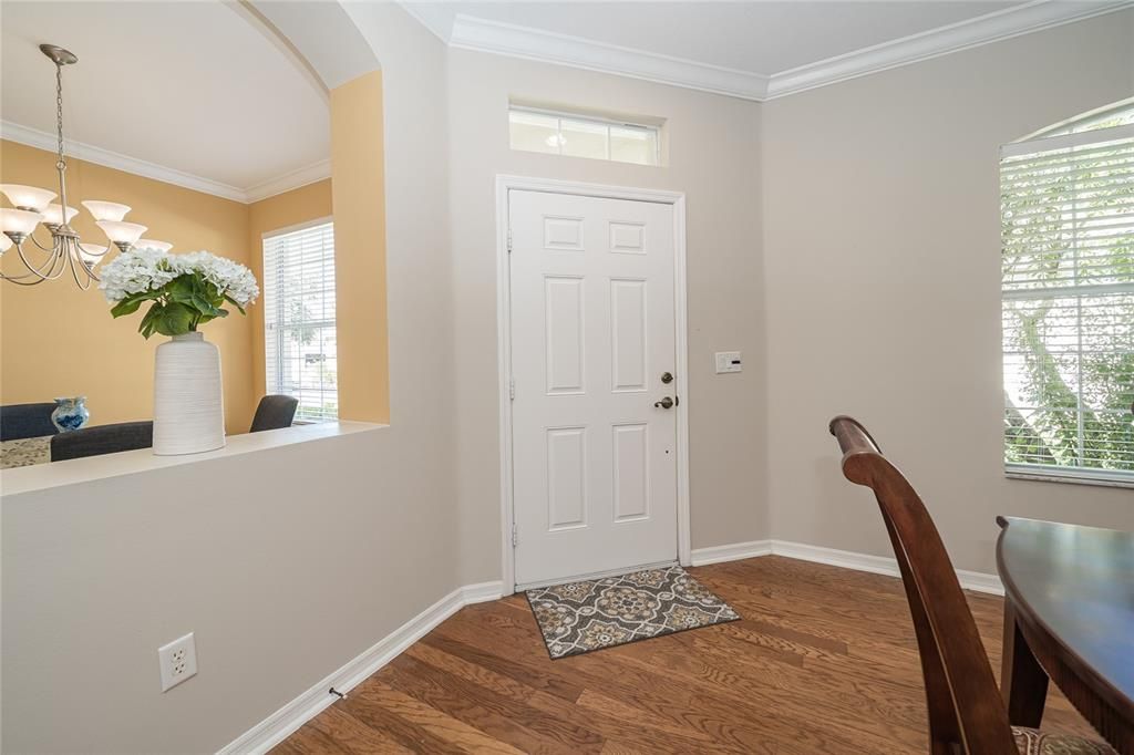 For Sale: $345,000 (3 beds, 2 baths, 1760 Square Feet)