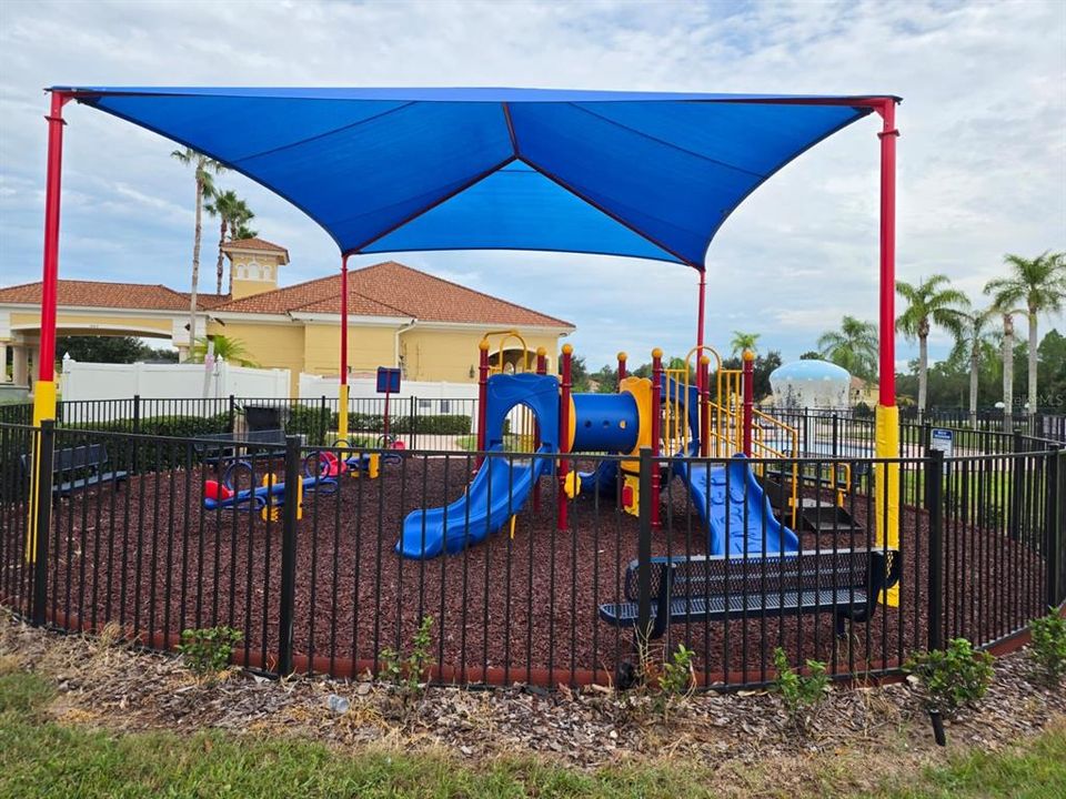 For Rent: $1,400 (2 beds, 2 baths, 923 Square Feet)