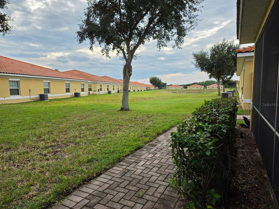 For Rent: $1,400 (2 beds, 2 baths, 923 Square Feet)