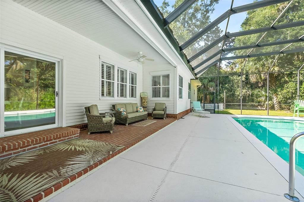 For Sale: $875,000 (4 beds, 3 baths, 3014 Square Feet)