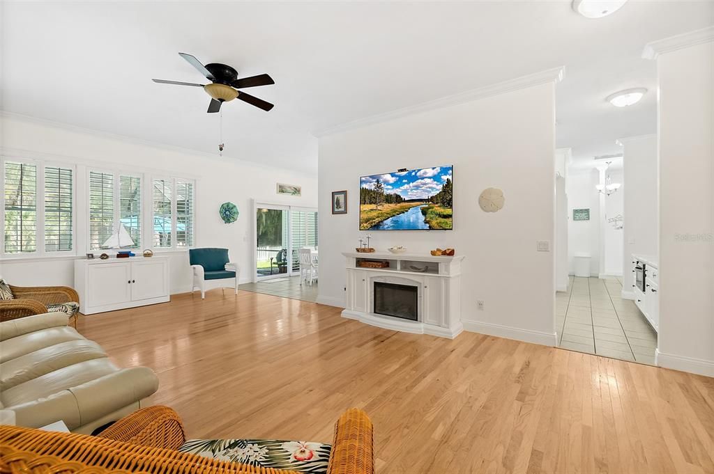 For Sale: $875,000 (4 beds, 3 baths, 3014 Square Feet)