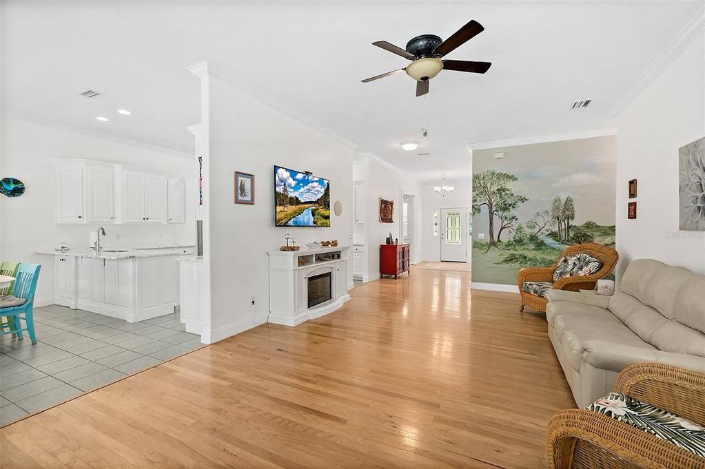 For Sale: $875,000 (4 beds, 3 baths, 3014 Square Feet)