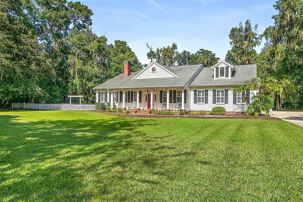 For Sale: $875,000 (4 beds, 3 baths, 3014 Square Feet)