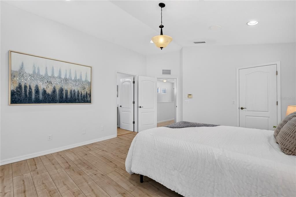For Sale: $329,000 (3 beds, 2 baths, 1680 Square Feet)