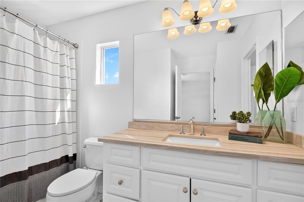 For Sale: $329,000 (3 beds, 2 baths, 1680 Square Feet)