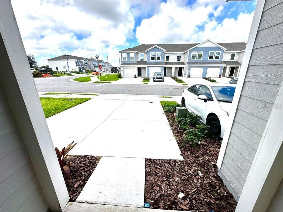 For Rent: $1,990 (3 beds, 2 baths, 1460 Square Feet)