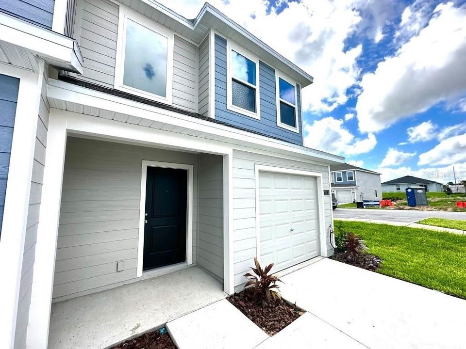 For Rent: $1,990 (3 beds, 2 baths, 1460 Square Feet)