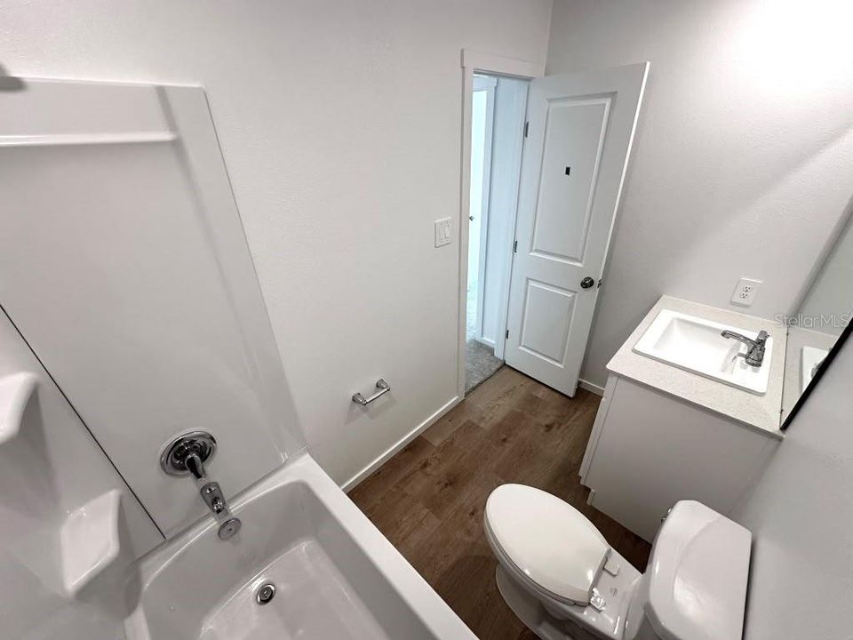 For Rent: $1,990 (3 beds, 2 baths, 1460 Square Feet)