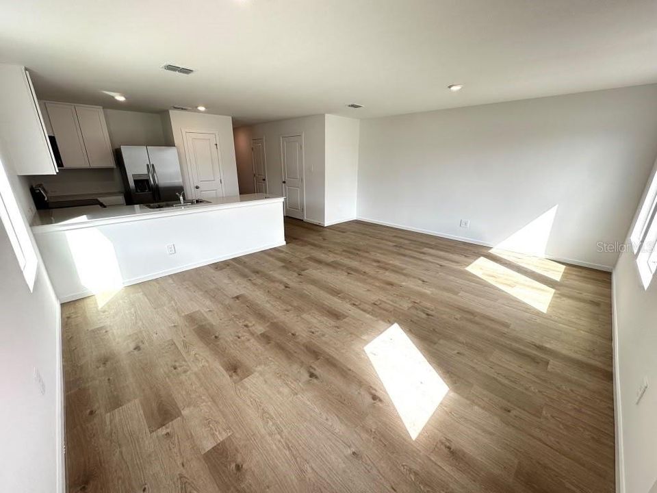 For Rent: $1,990 (3 beds, 2 baths, 1460 Square Feet)