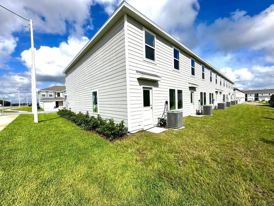 For Rent: $1,990 (3 beds, 2 baths, 1460 Square Feet)