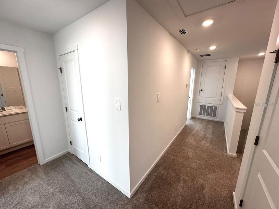 For Rent: $1,990 (3 beds, 2 baths, 1460 Square Feet)