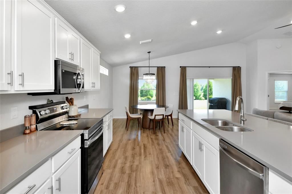 For Sale: $369,900 (3 beds, 2 baths, 2007 Square Feet)