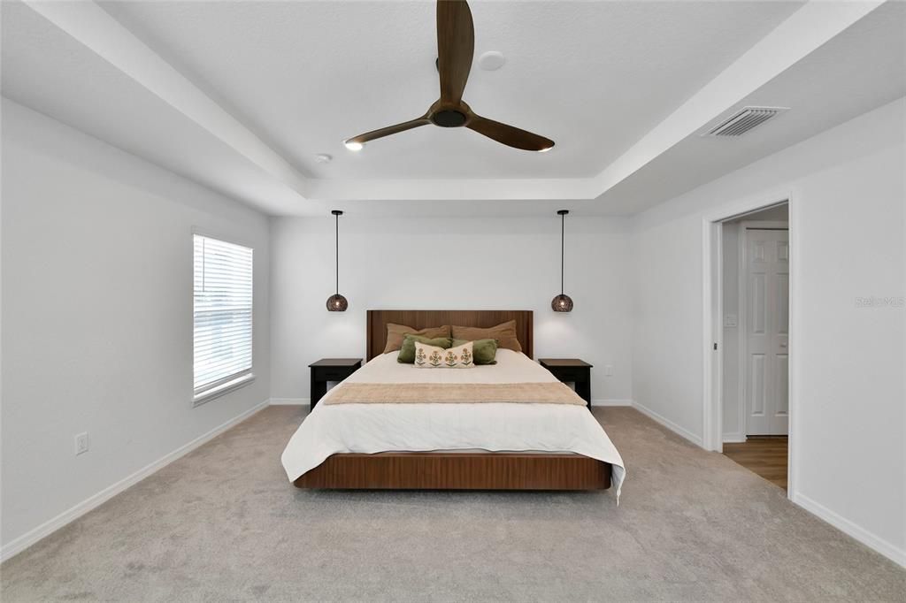 For Sale: $369,900 (3 beds, 2 baths, 2007 Square Feet)