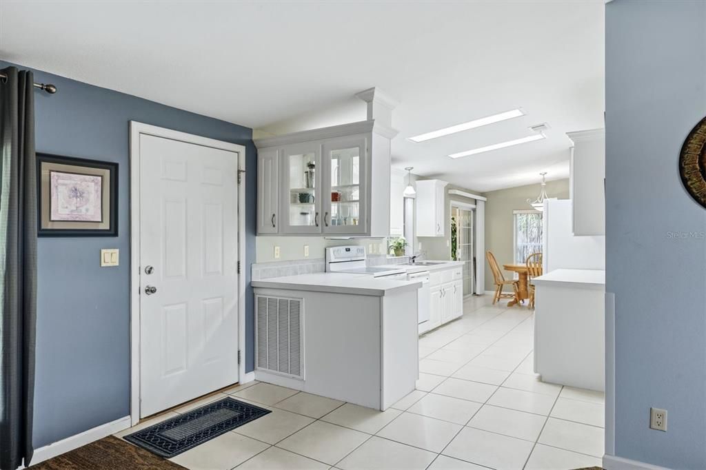 For Sale: $279,000 (3 beds, 2 baths, 1485 Square Feet)