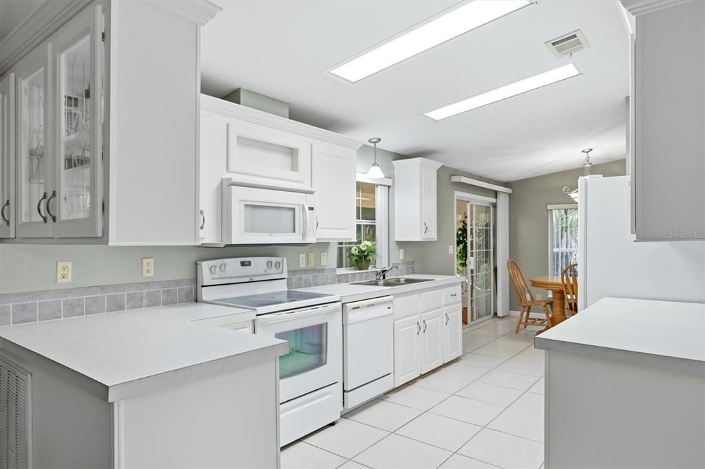 For Sale: $279,000 (3 beds, 2 baths, 1485 Square Feet)
