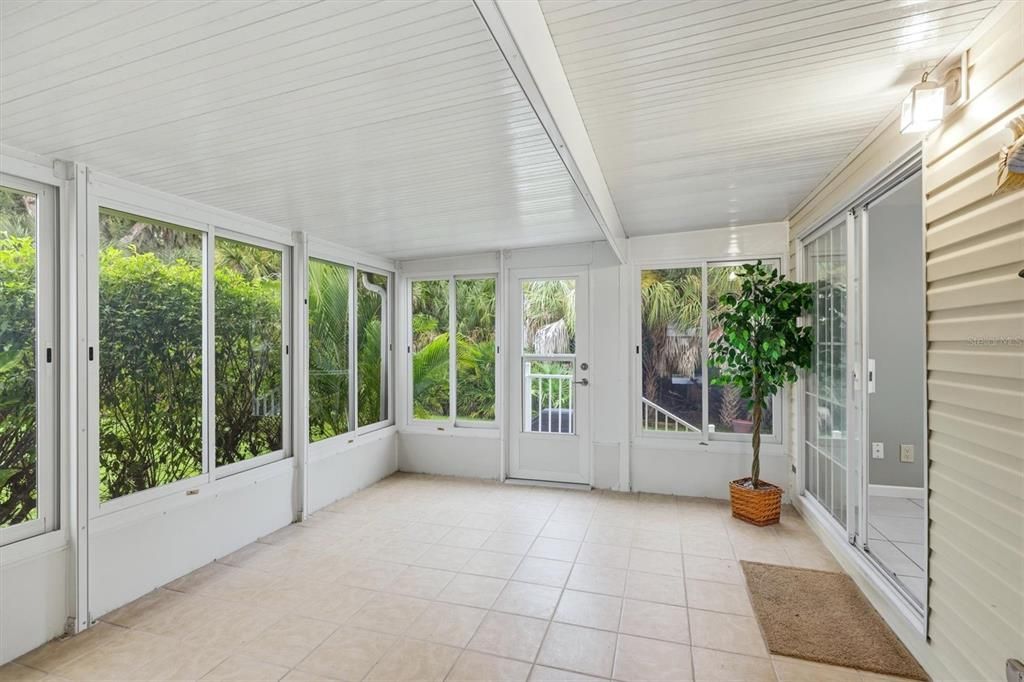 For Sale: $279,000 (3 beds, 2 baths, 1485 Square Feet)