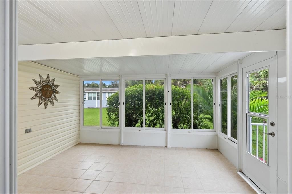 For Sale: $279,000 (3 beds, 2 baths, 1485 Square Feet)