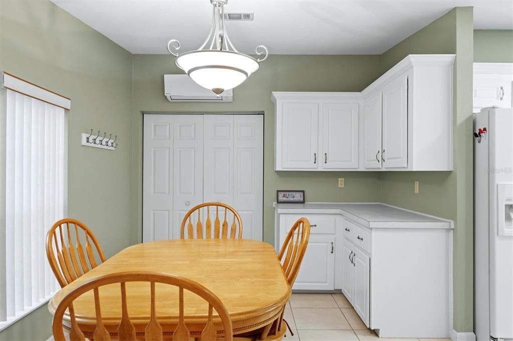 For Sale: $279,000 (3 beds, 2 baths, 1485 Square Feet)