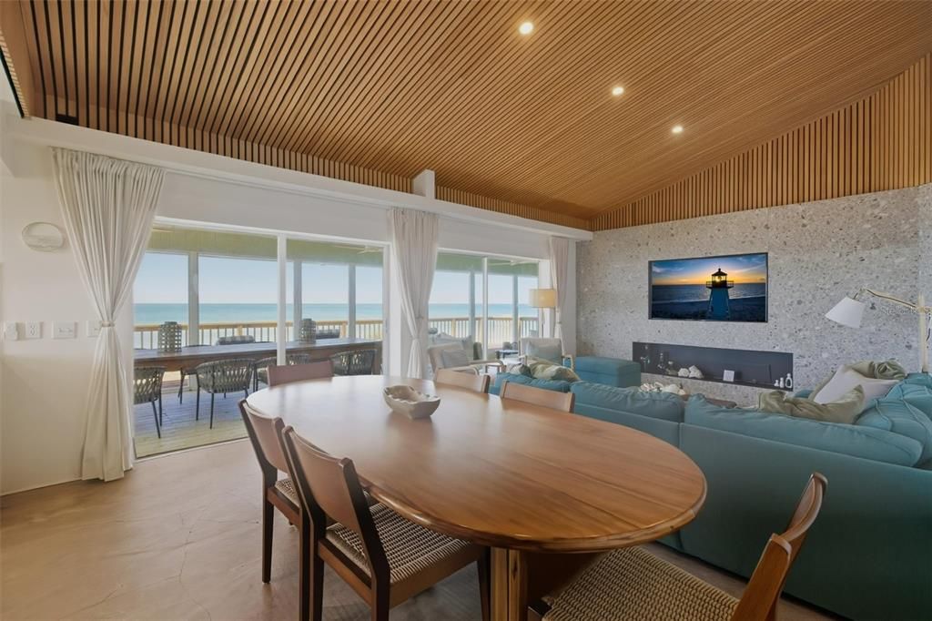 For Sale: $1,450,000 (4 beds, 2 baths, 1380 Square Feet)