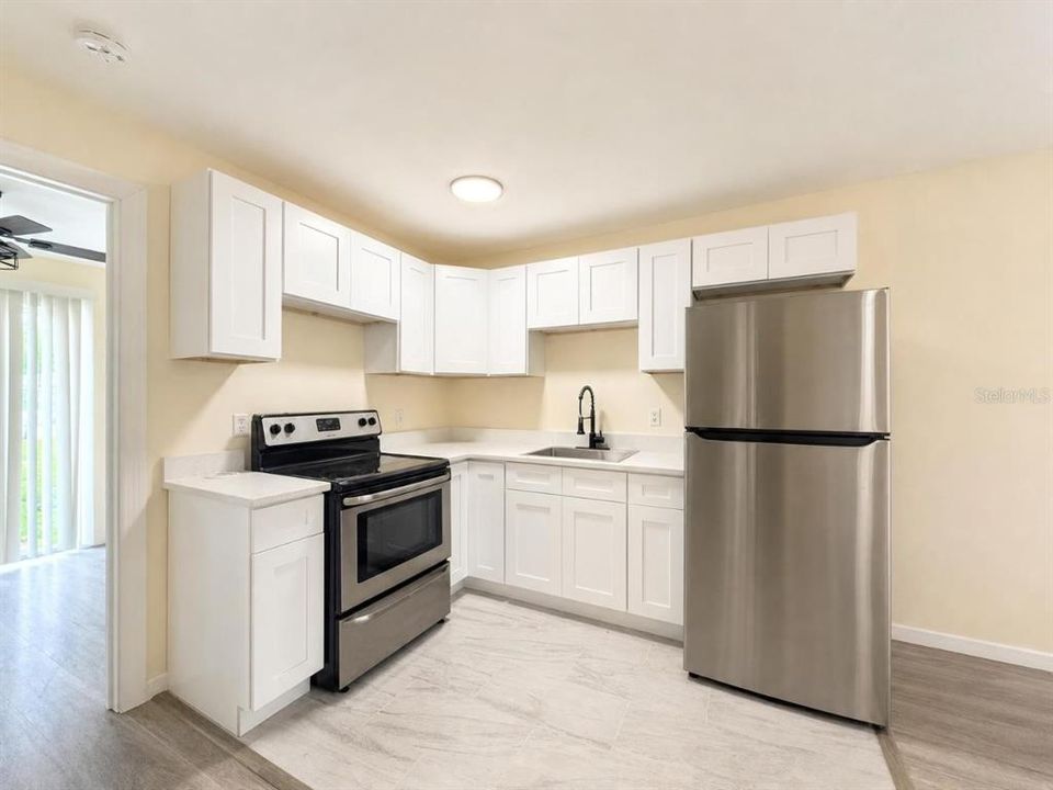 For Rent: $1,425 (1 beds, 1 baths, 432 Square Feet)