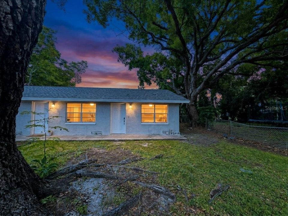 For Rent: $1,425 (1 beds, 1 baths, 432 Square Feet)