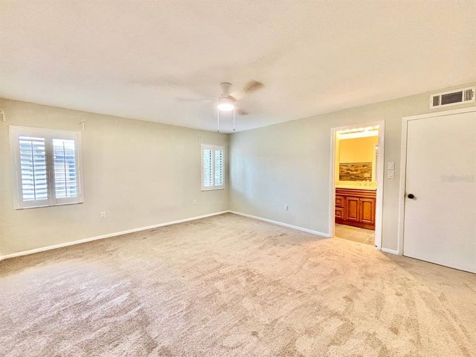 For Rent: $1,850 (2 beds, 2 baths, 1100 Square Feet)