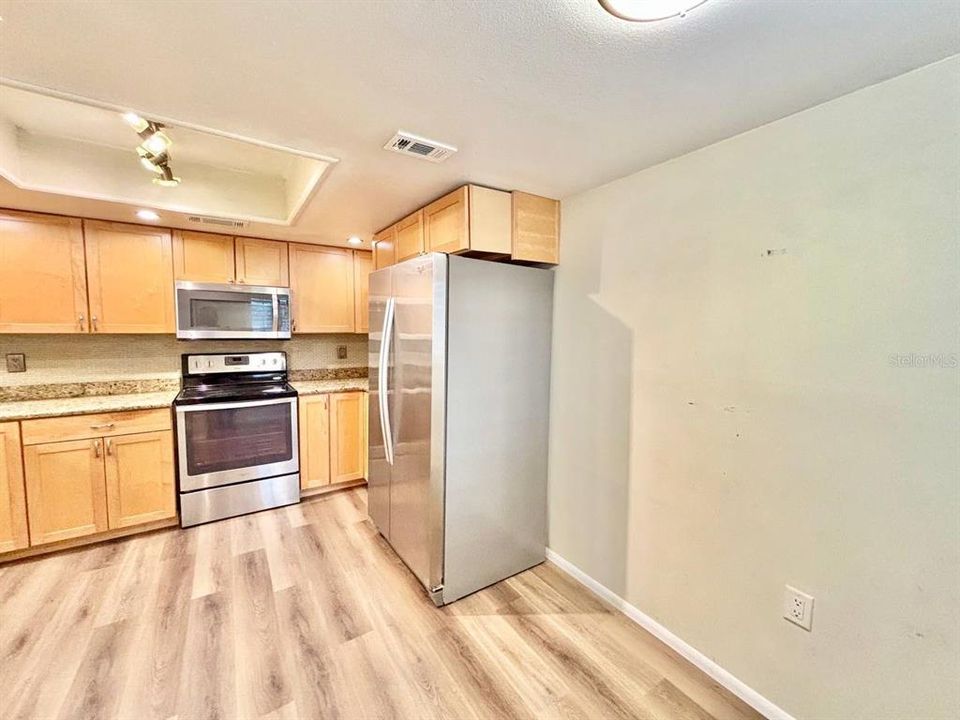 For Rent: $1,850 (2 beds, 2 baths, 1100 Square Feet)