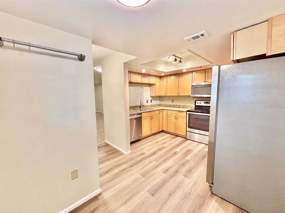 For Rent: $1,850 (2 beds, 2 baths, 1100 Square Feet)