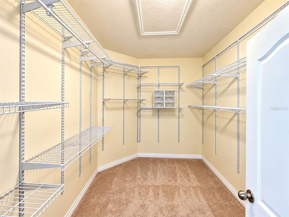 En Venta: $457,000 (4 camas, 2 baños, 1948 Pies cuadrados)