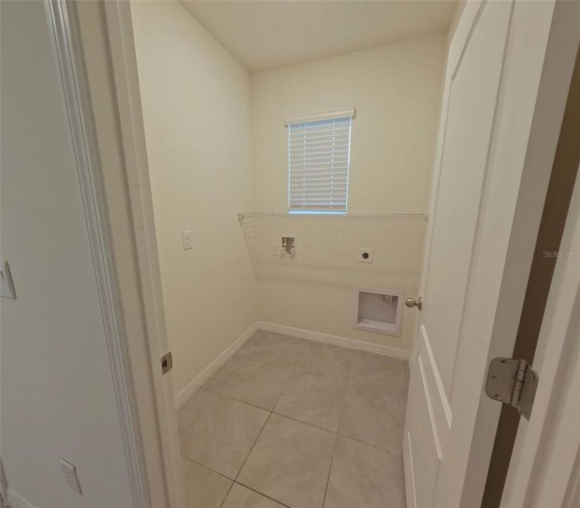 For Rent: $2,300 (3 beds, 2 baths, 1510 Square Feet)