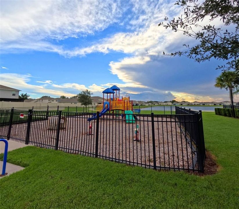 For Rent: $2,300 (3 beds, 2 baths, 1510 Square Feet)